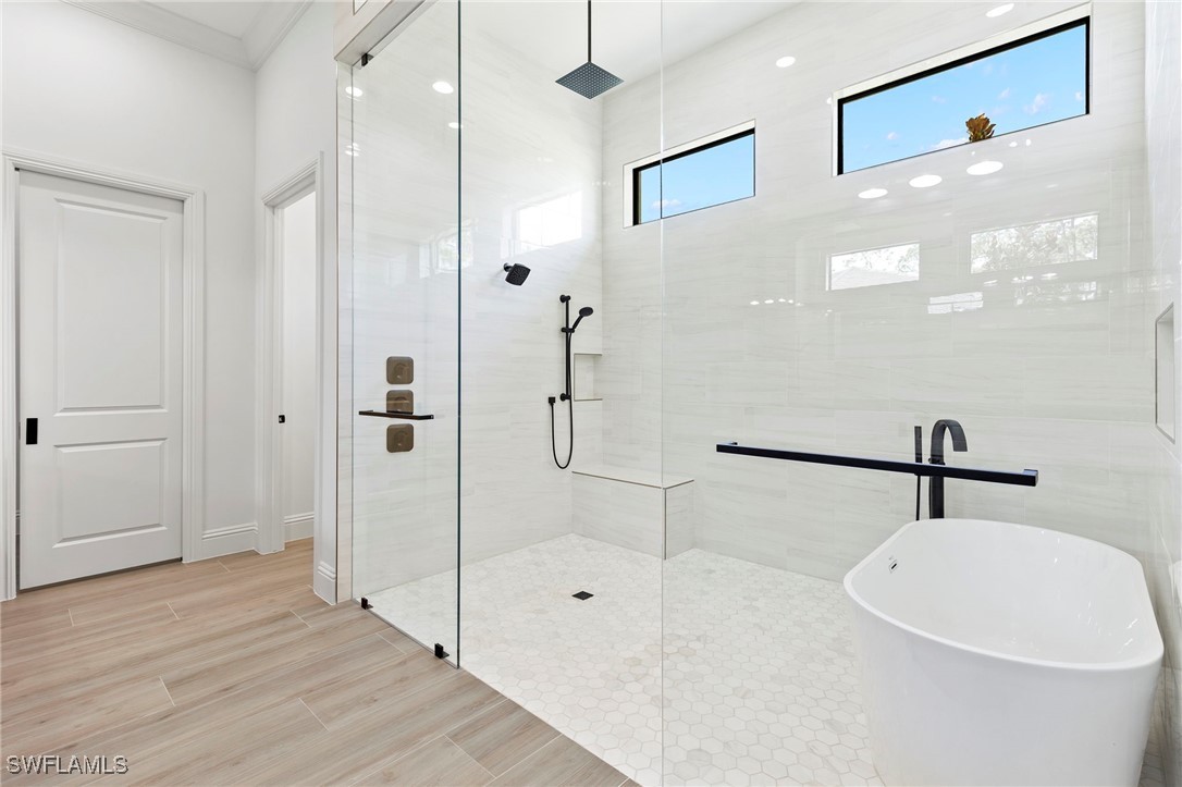 4 Bed Pool Home for Sale in Country Club, photo 10