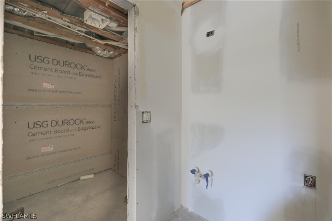 1 Bed Pool Home for Sale in Bayside Villas, photo 10