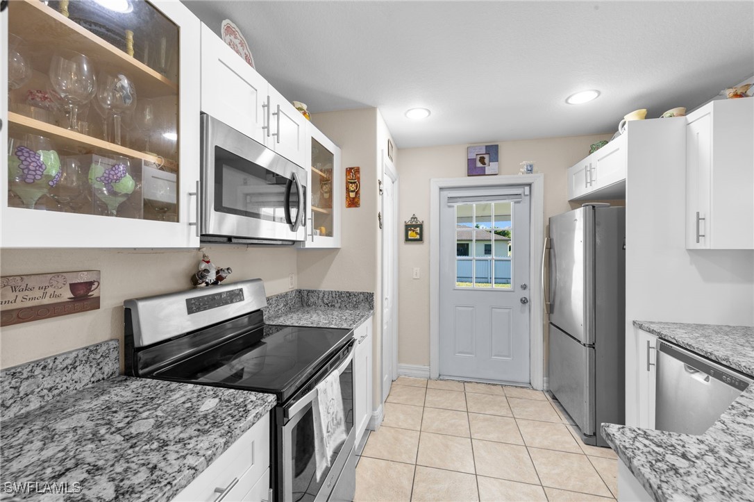 3 Bed SingleFamilyResidence for Sale in Cape Coral, photo 10