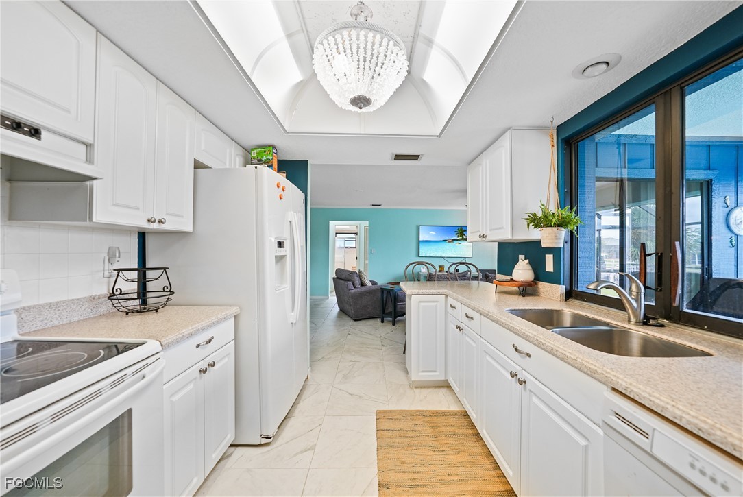 2 Bed Pool Home for Sale in Punta Gorda Isles, photo 10