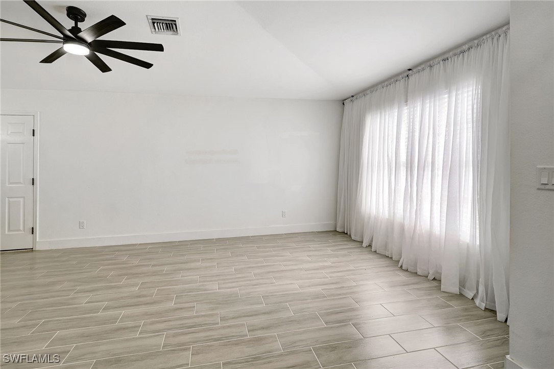 4 Bed SingleFamilyResidence for Sale in Fort Myers, photo 10