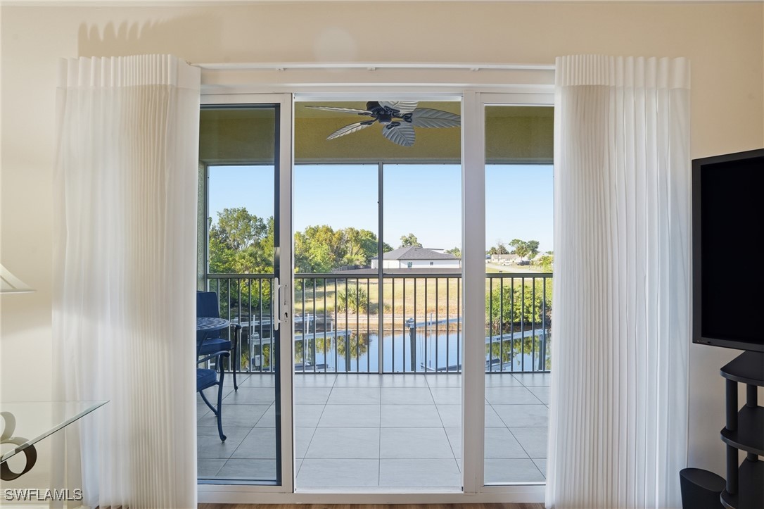 2 Bed Waterfront Home for Sale in Cape Coral, photo 10