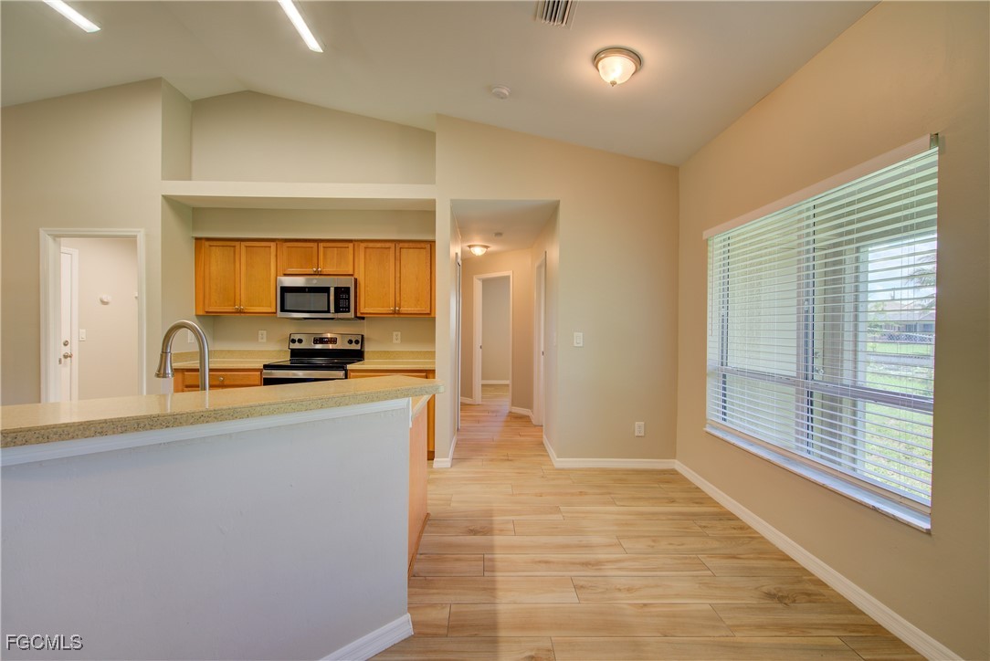 3 Bed Waterfront Home for Sale in Cape Coral, photo 10