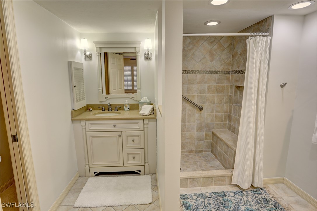 2 Bed Condominium for Sale in Cypress Commons, photo 10
