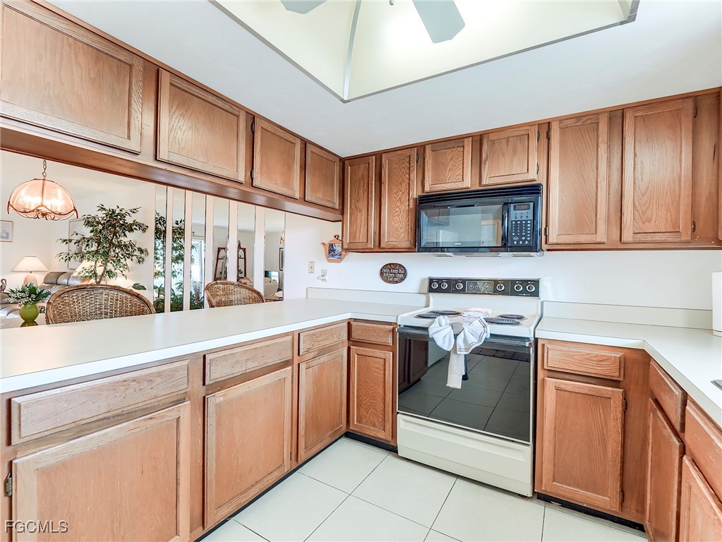 2 Bed Waterfront Home for Sale in Fort Myers Beach, photo 10