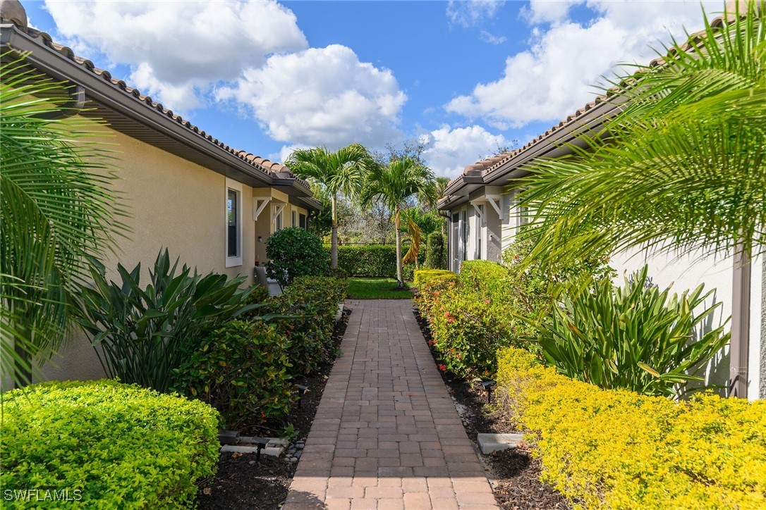 2 Bed Attached for Sale in Naples, photo 10