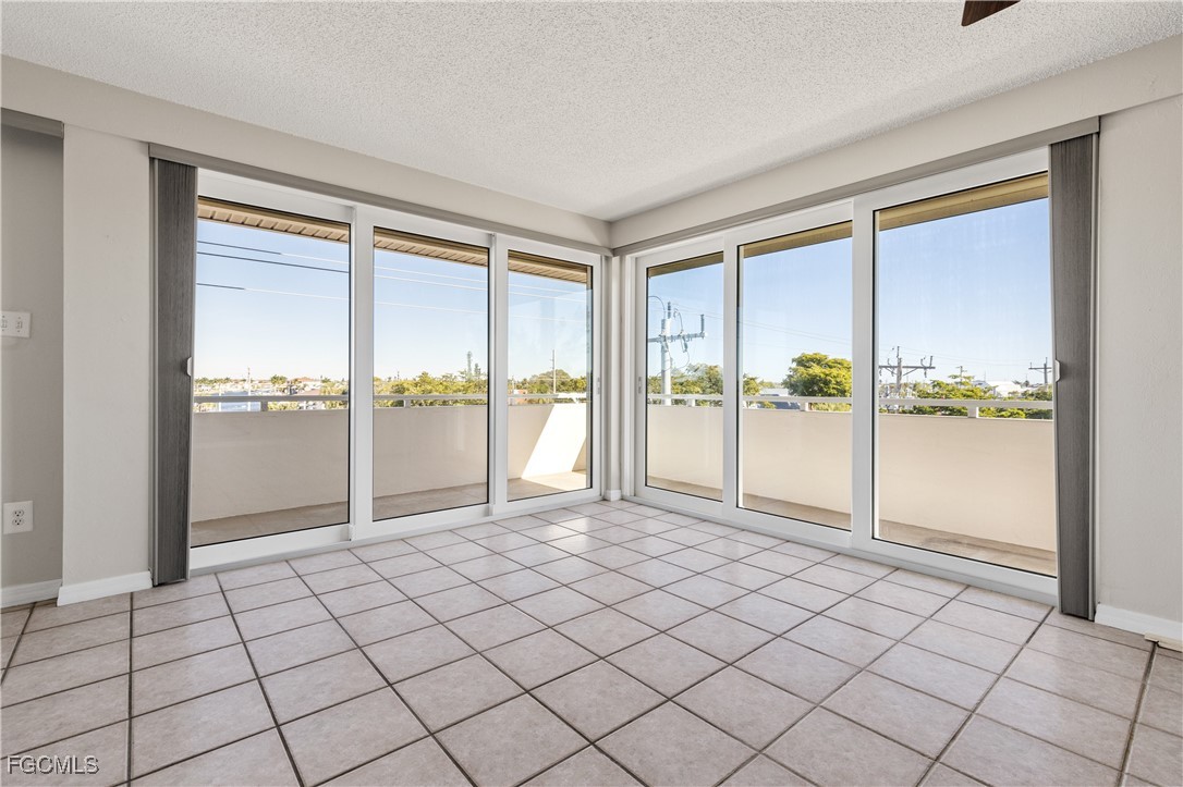 2 Bed Waterfront Home for Sale in Cape Coral, photo 10