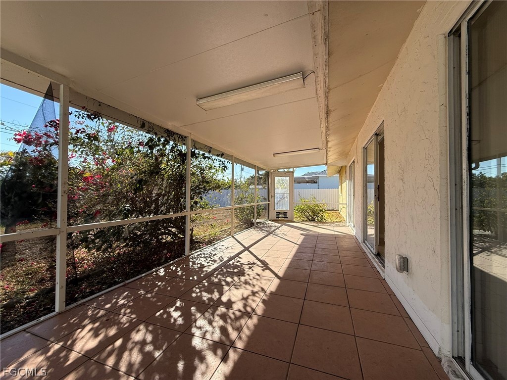 3 Bed SingleFamilyResidence for Sale in Cape Coral, photo 10