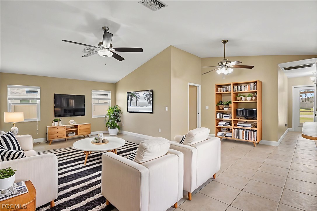 3 Bed Pool Home for Sale in Cape Coral, photo 10