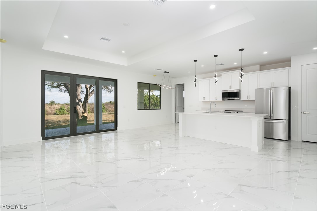 4 Bed Waterfront Home for Sale in Mirror Lakes, photo 10