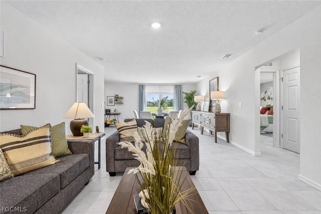 4 Bed SingleFamilyResidence for Sale in Labelle Acres, photo 10
