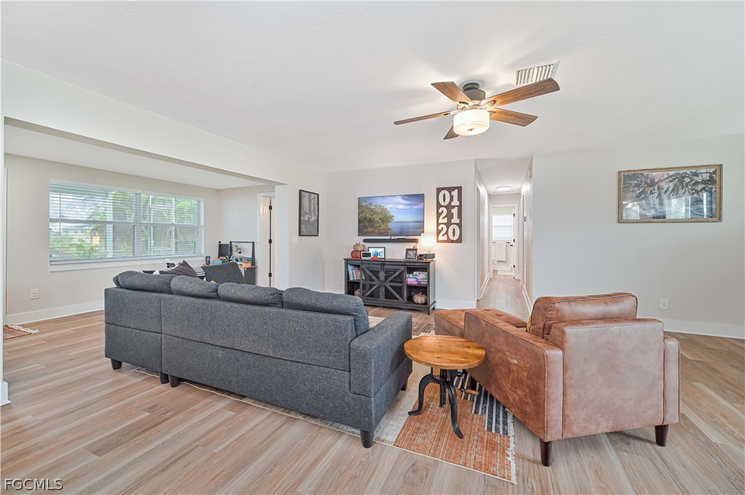 3 Bed Waterfront Home for Sale in Cape Coral, photo 10