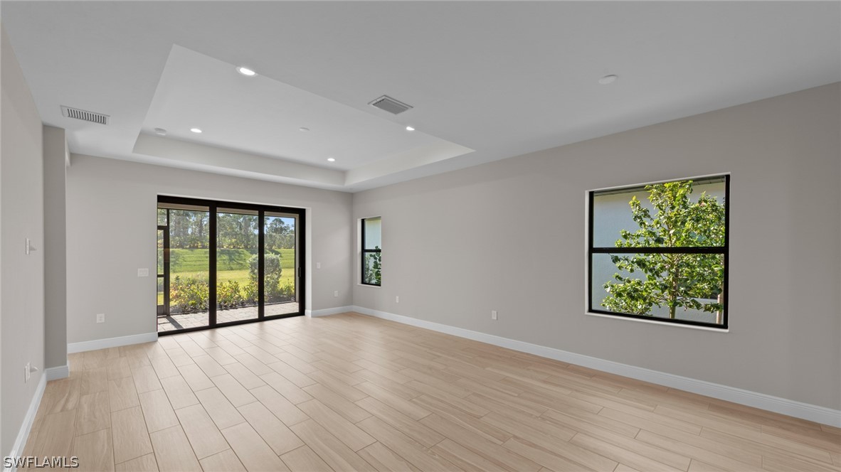 3 Bed Waterfront Home for Sale in Skysail, photo 10