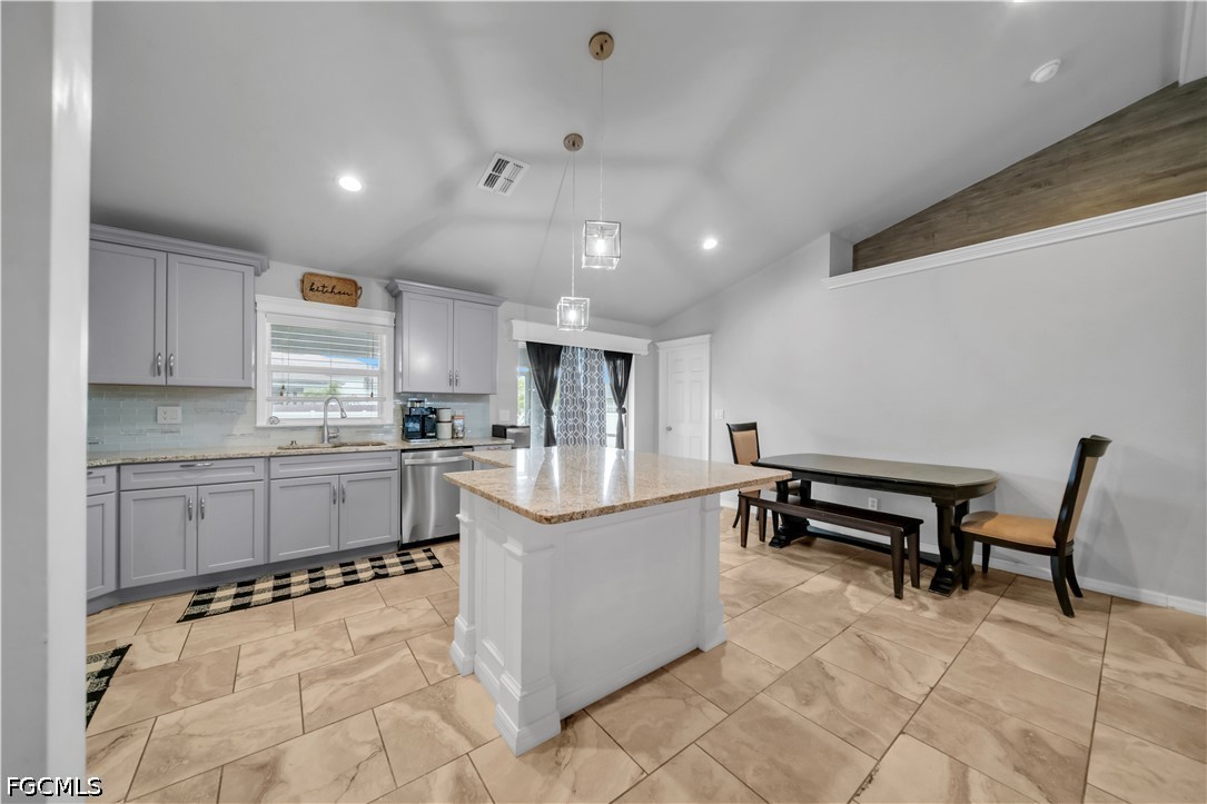 4 Bed SingleFamilyResidence for Sale in Cape Coral, photo 10