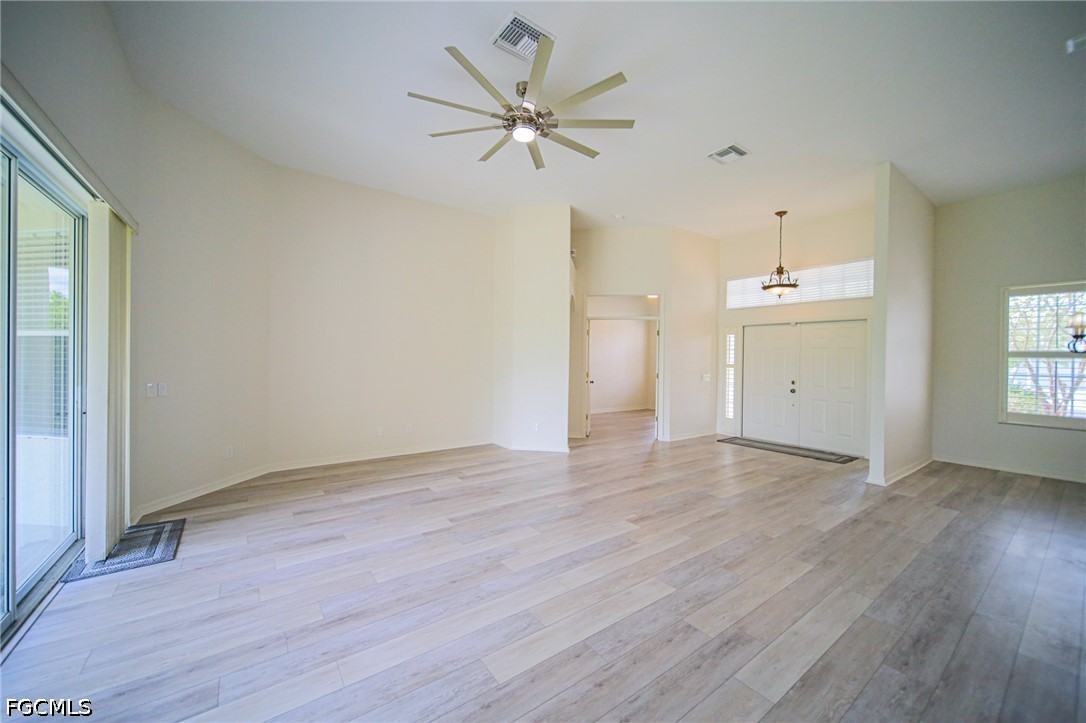 4 Bed SingleFamilyResidence for Sale in Danforth Lakes, photo 10
