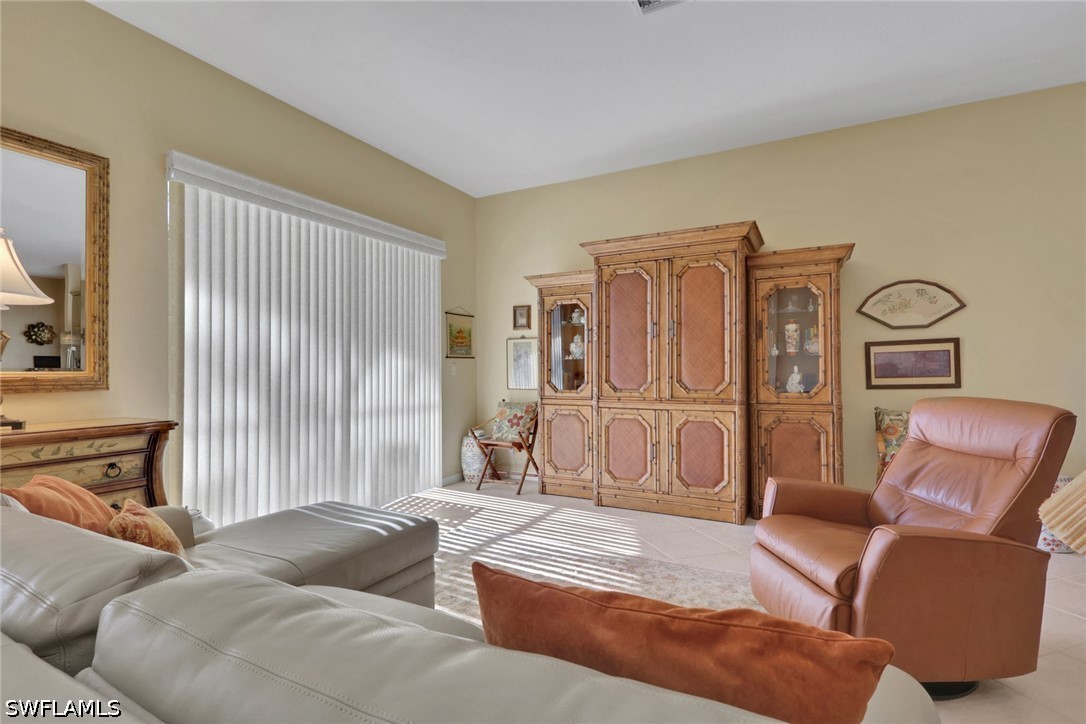 2 Bed SingleFamilyResidence for Sale in Estero, photo 10