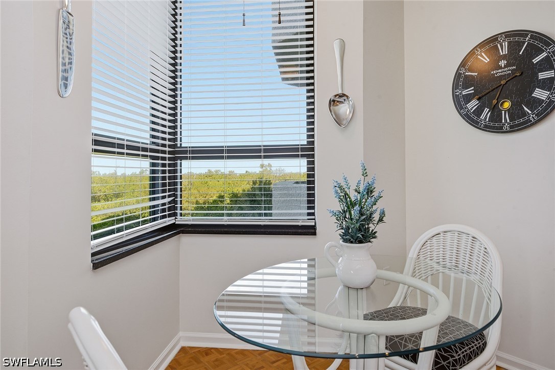 3 Bed Condominium for Sale in Grosvenor, photo 10