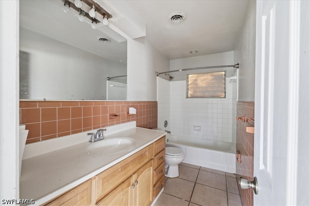 3 Bed Pool Home for Sale in Lehigh Acres, photo 10