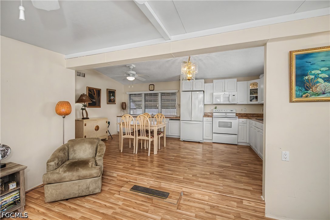 2 Bed ManufacturedHome for Sale in North Fort Myers, photo 10