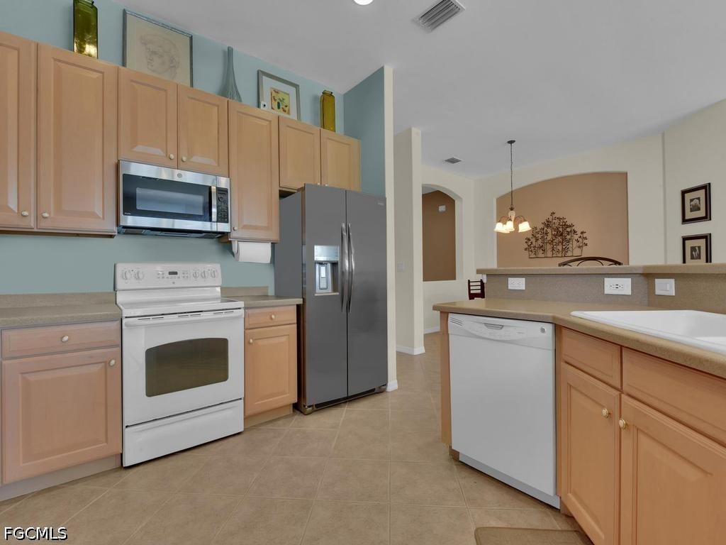 4 Bed Pool Home for Sale in Westminster, photo 10