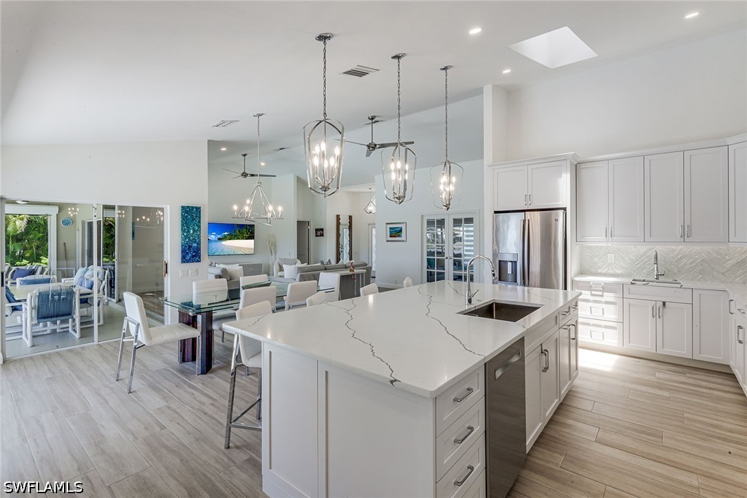 3 Bed Pool Home for Sale in Vanderbilt Lakes, photo 10