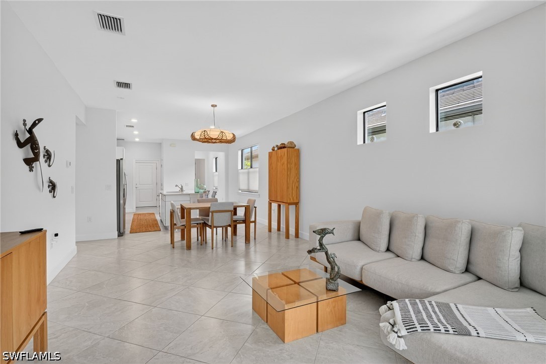 3 Bed Pool Home for Sale in Manatee Cove, photo 10