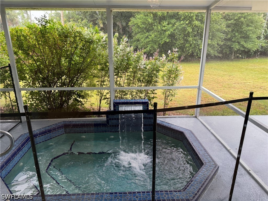 3 Bed SingleFamilyResidence for Sale in Naples, photo 10