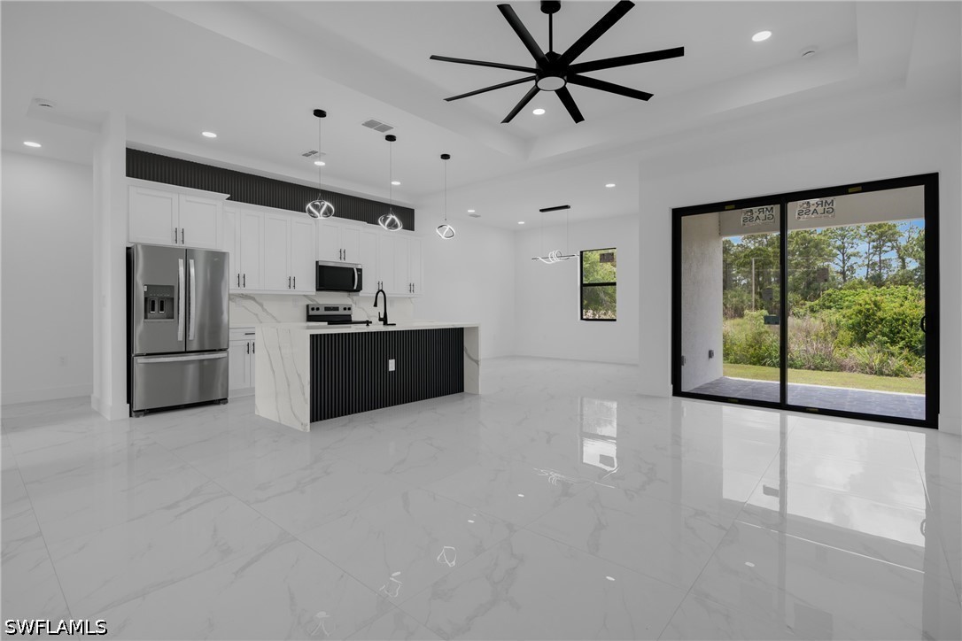 3 Bed SingleFamilyResidence for Sale in Lehigh Acres, photo 10