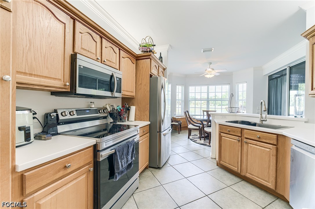 3 Bed Condominium for Sale in Oakwood, photo 10