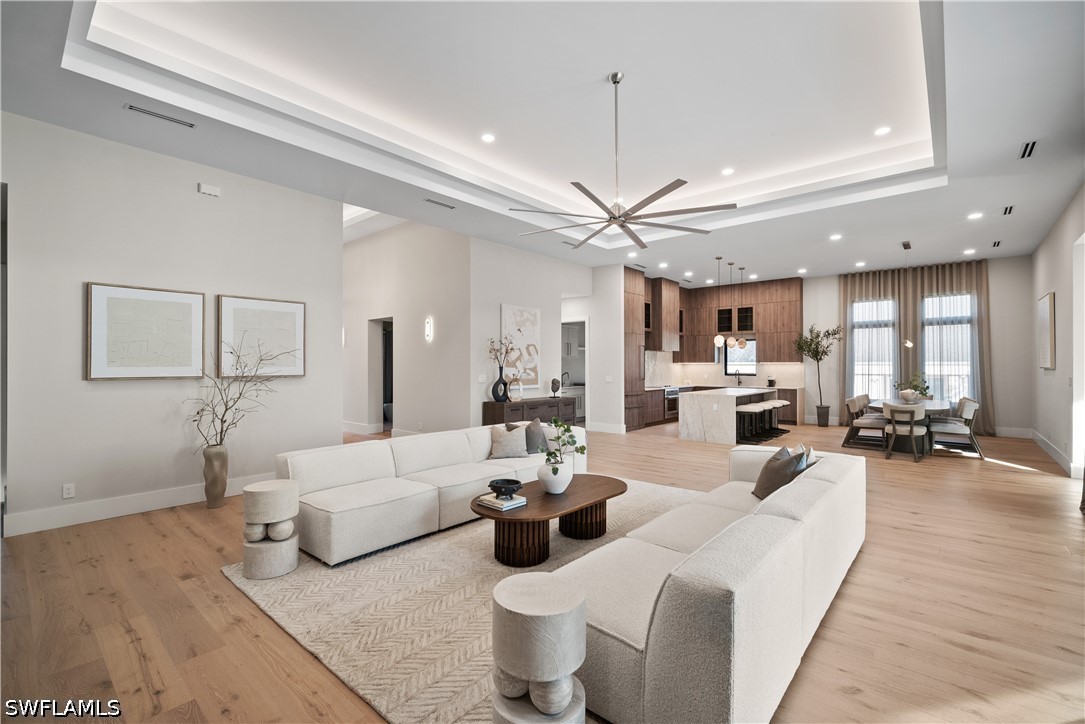 5 Bed Pool Home for Sale in Naples, photo 10