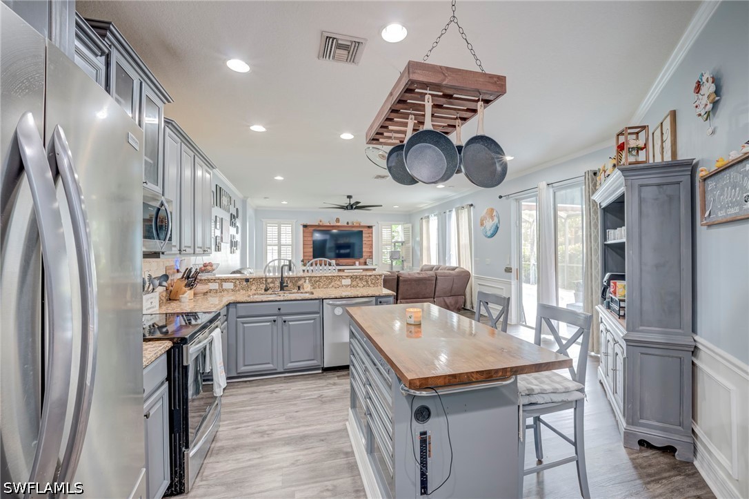 5 Bed Pool Home for Sale in Promenade West, photo 10