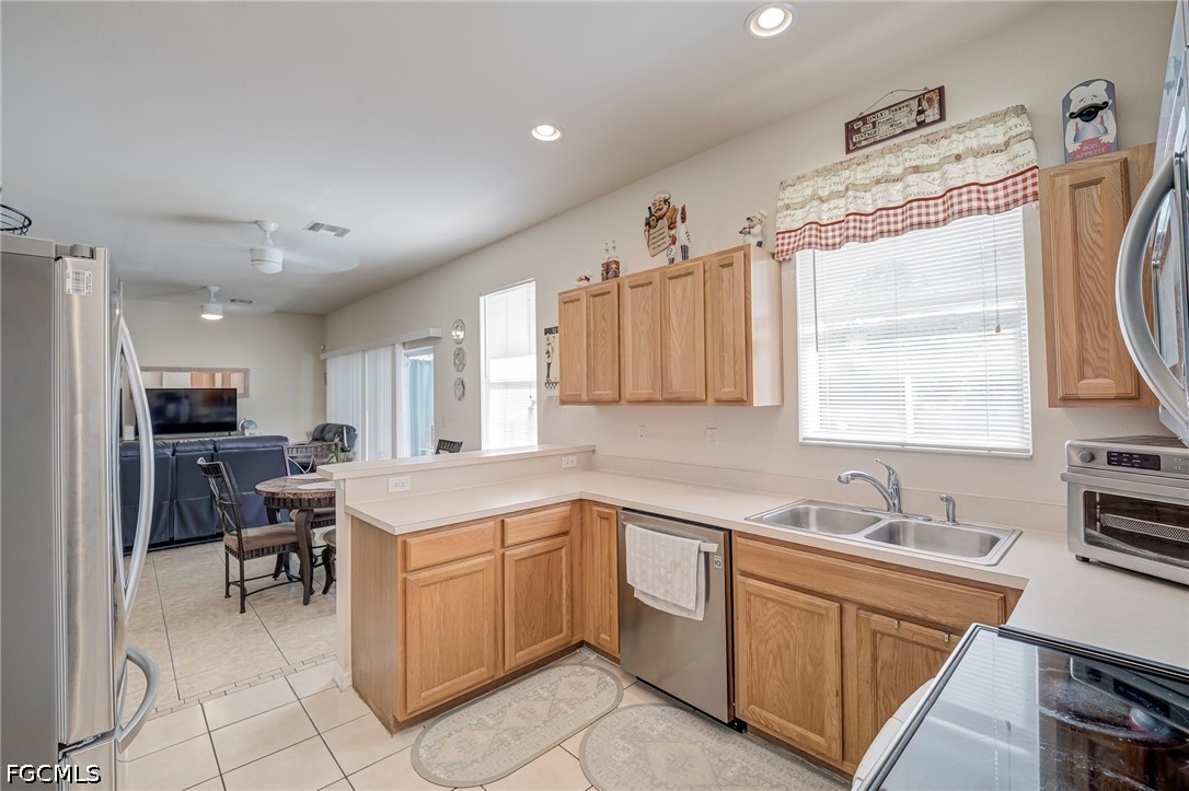 4 Bed SingleFamilyResidence for Sale in Lehigh Acres, photo 10