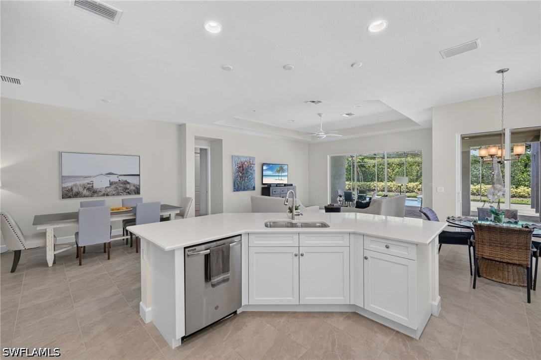 4 Bed Pool Home for Sale in Valencia Bonita, photo 10