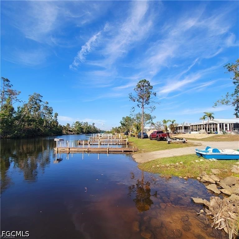 Waterfront Home for Sale in Fort Myers, photo 10