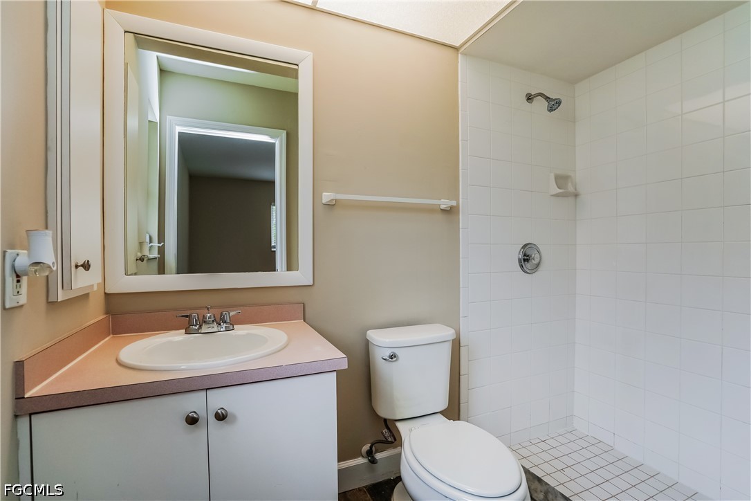 3 Bed SingleFamilyResidence for Sale in Cape Coral, photo 10