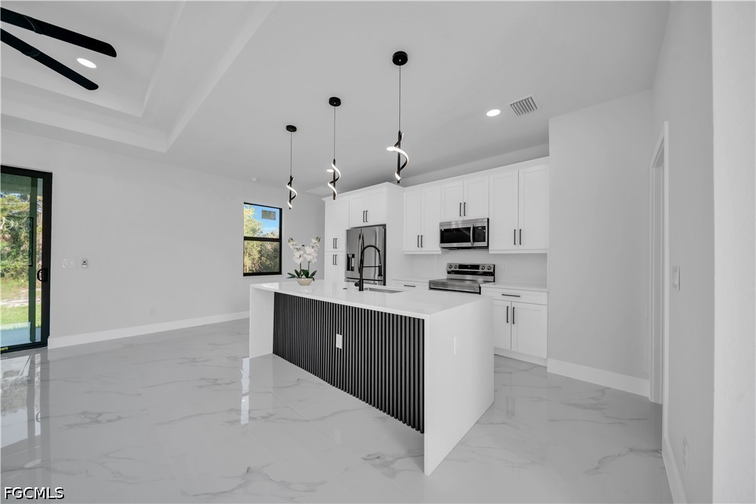 3 Bed SingleFamilyResidence for Sale in Lehigh Acres, photo 10
