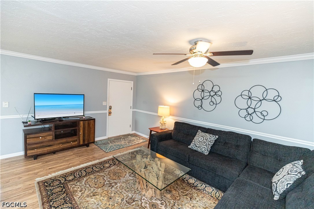 2 Bed Waterfront Home for Sale in Fort Myers, photo 10