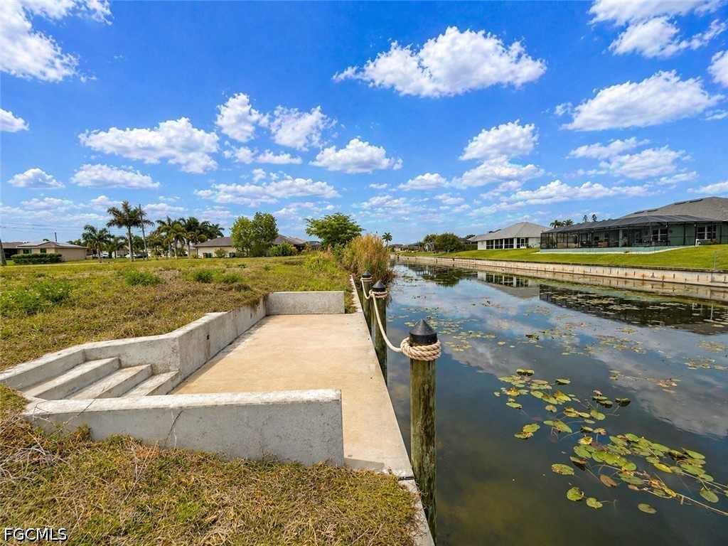 Waterfront Home for Sale in Cape Coral, photo 10