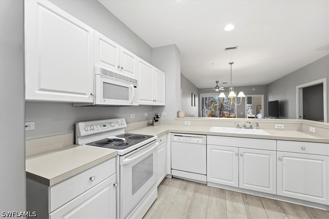 2 Bed Condominium for Sale in Naples, photo 10