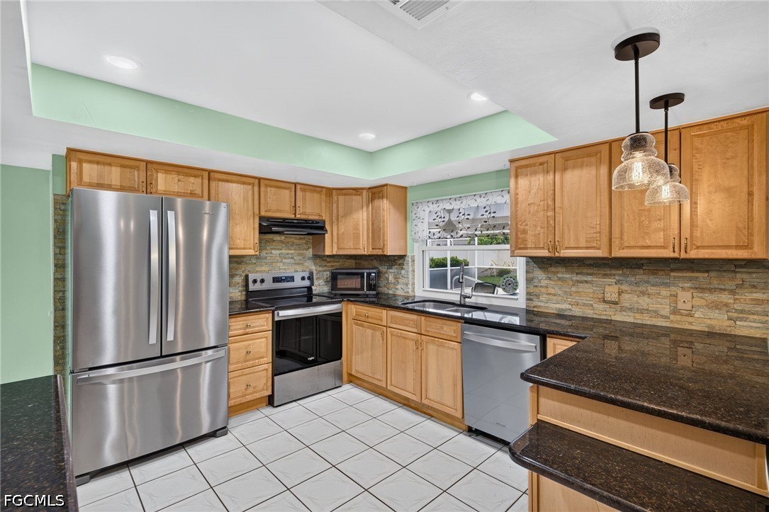 3 Bed Pool Home for Sale in Cape Coral, photo 10