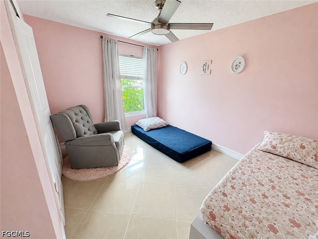 3 Bed SingleFamilyResidence for Sale in Cape Coral, photo 10