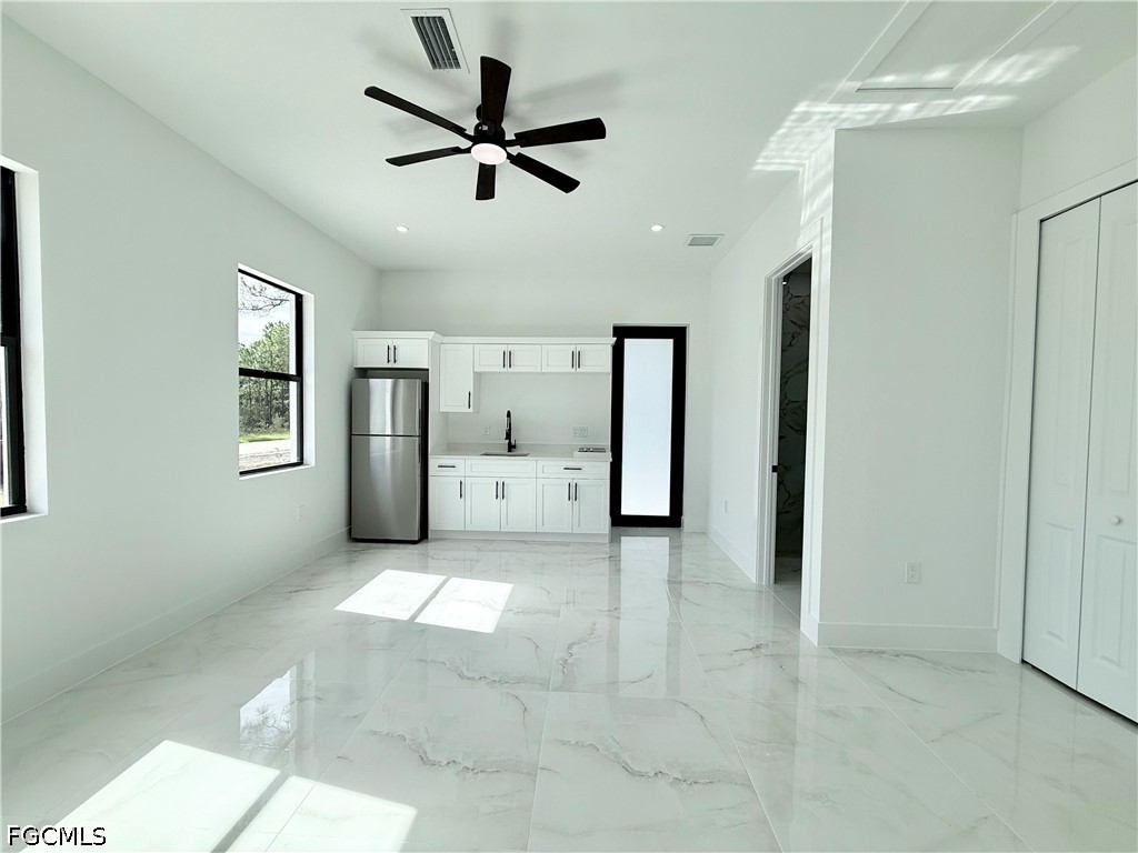 3 Bed SingleFamilyResidence for Sale in Lehigh Acres, photo 10