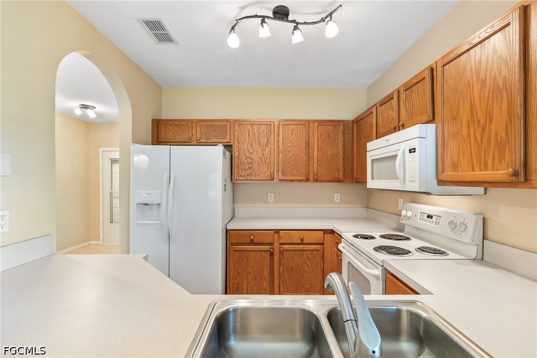 2 Bed Townhouse for Sale in Cypress Landing, photo 10