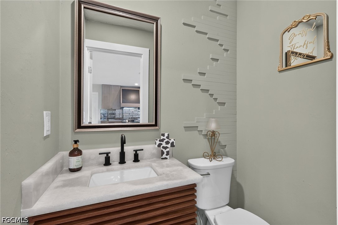 3 Bed Pool Home for Sale in San Carlos Park, photo 10