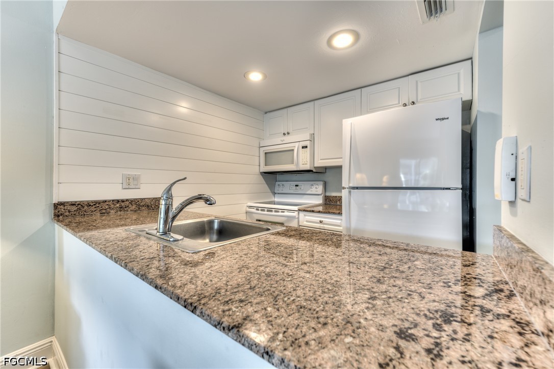 1 Bed Condominium for Sale in Tennis Villas, photo 10