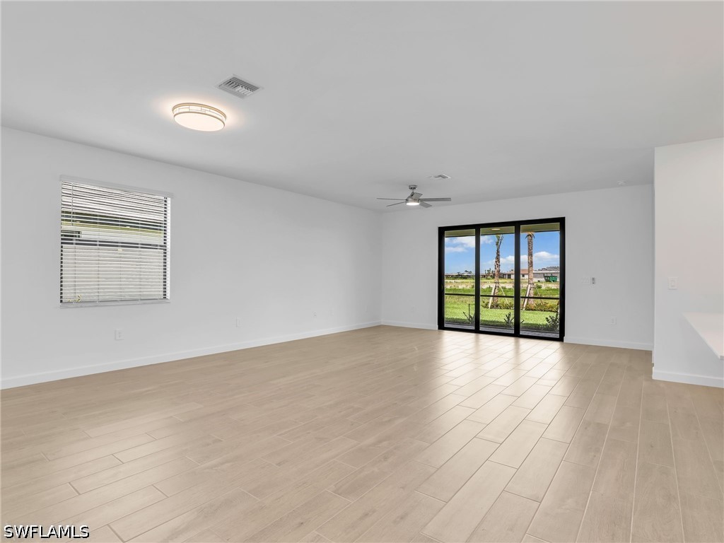 4 Bed SingleFamilyResidence for Sale in Estero, photo 10
