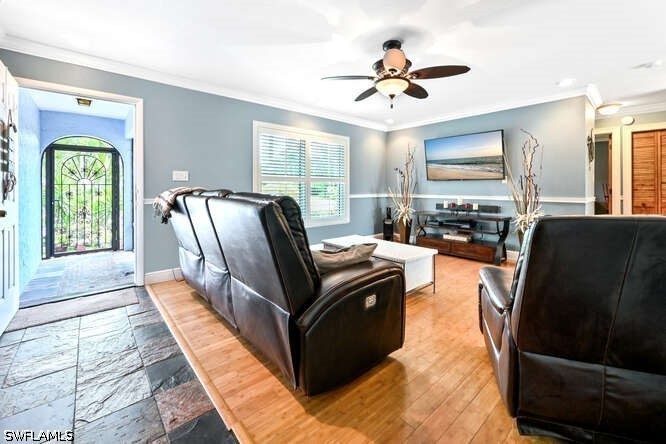 3 Bed Pool Home for Sale in Villa Bonita, photo 10