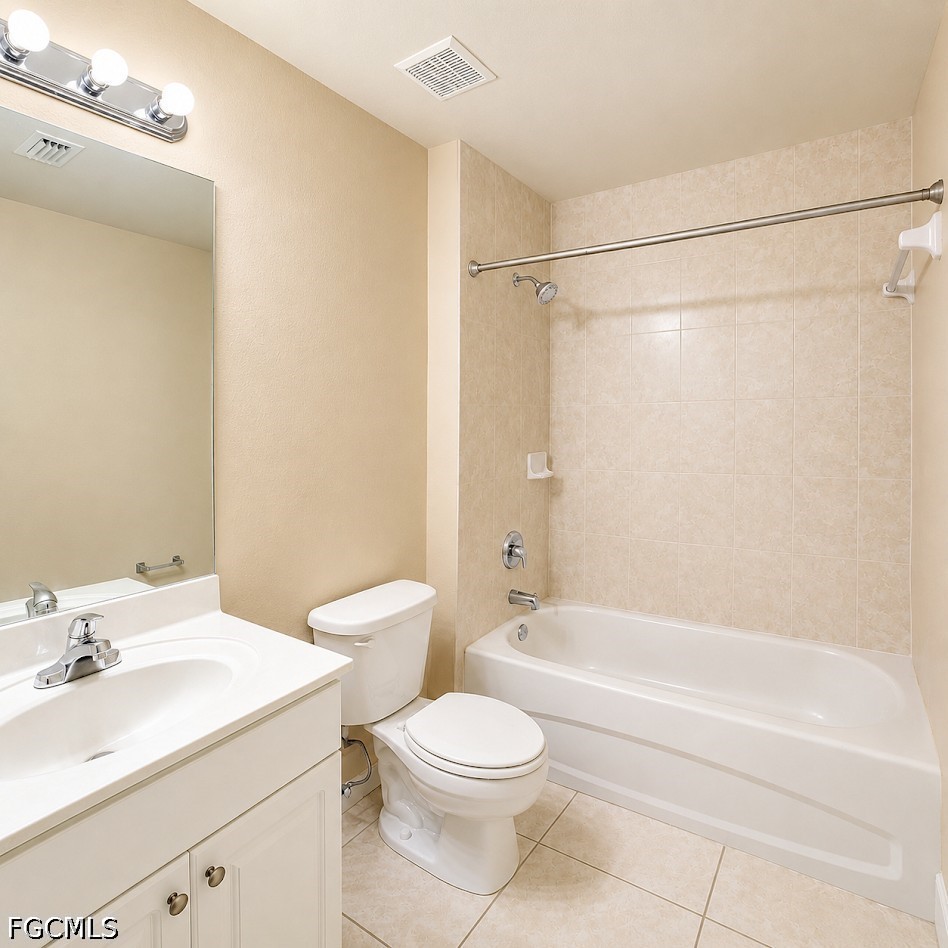2 Bed Condominium for Sale in Cape Coral, photo 10