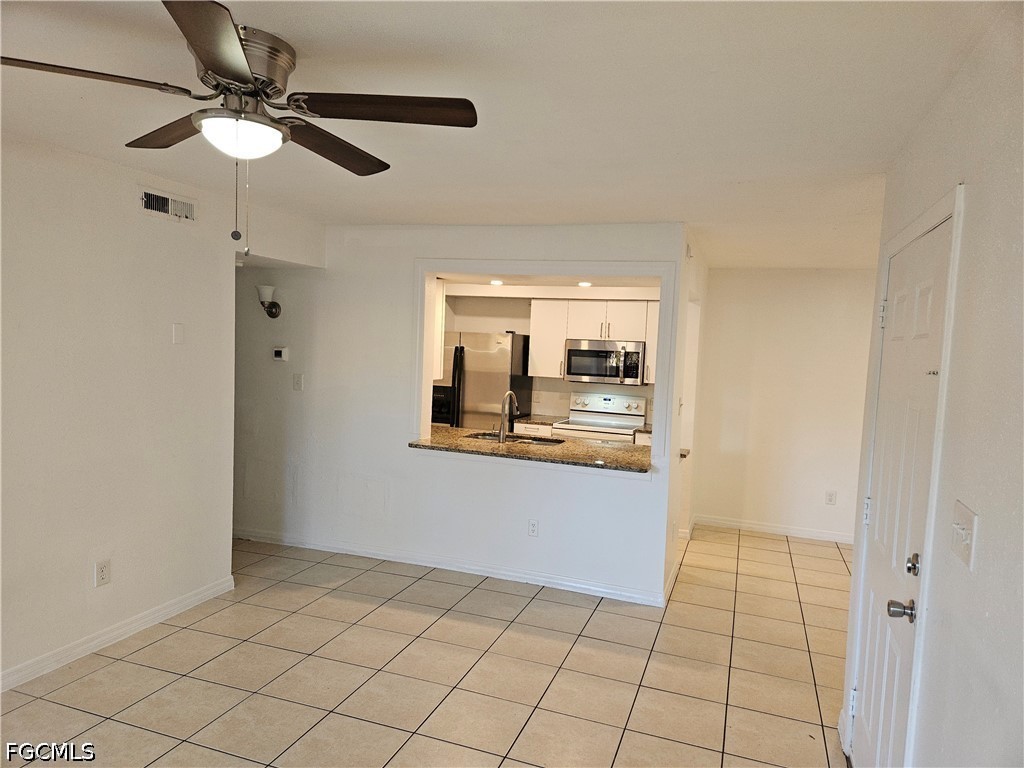 2 Bed Condominium for Sale in Village Creek, photo 10