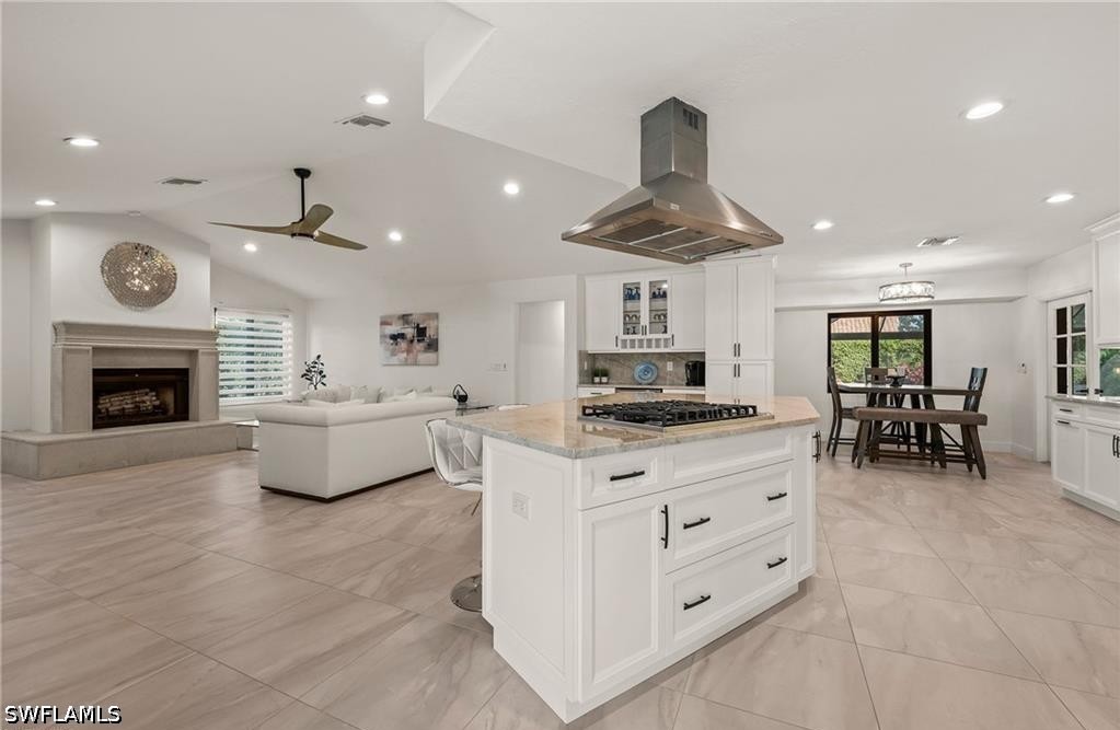 3 Bed Pool Home for Sale in Kings Lake, photo 10